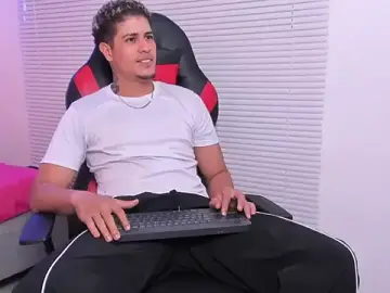 Stripchat Live Sex of dominic_connor
