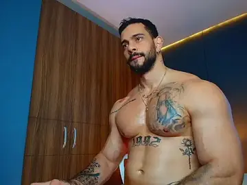 Stripchat Nude Webcam of massimo_visconti