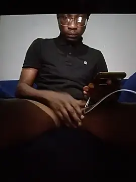 Stripchat Free Porn Cam of TheeRealShow