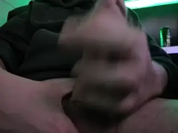 Stripchat Live Sex Cam of GreenSmokey