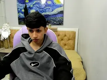 Stripchat Watch Live Sex Cams of AdrianFranko