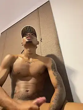Stripchat Live Sex of Ydiaz09