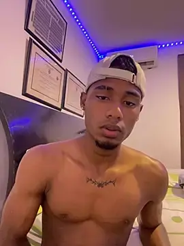 Stripchat Live Porn of Ydiaz09