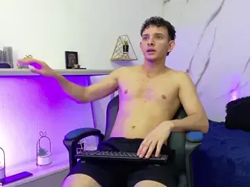 Stripchat Sex Cam of keen_black_