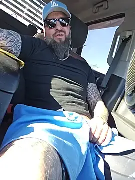 Stripchat Live Sex of Beardedtattood