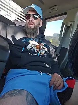 Stripchat Live Sex of Beardedtattood