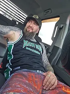 Stripchat Adult Webcam of Beardedtattood