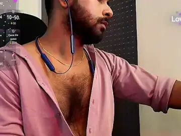 Stripchat Watch Live Sex Cams of SilverShade3