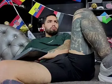 Stripchat Live Porn of matteosantos