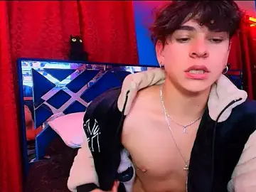 Stripchat Live Porn of Luke_Howland