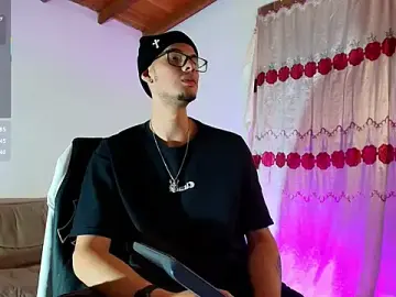 Stripchat Free Live Porn of Vlad__night
