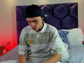 Stripchat Free Porn Cam of Dominik_Souza