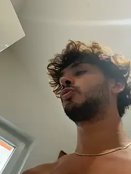 Stripchat Sex Cam of Gipsyboysteve