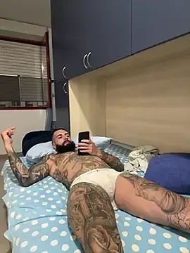 Stripchat Free Porn Cam of Gioeltoro89