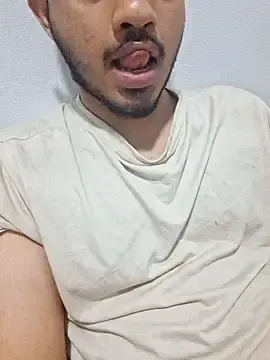 Stripchat Free Porn Cam of alesssterling