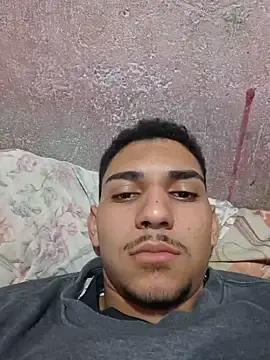 Stripchat Free Live Porn of andre_oliver2