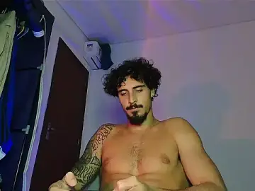 Stripchat Live Sex Cam of milkoffe