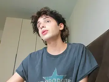 Stripchat Live Sex Cam of colestorms