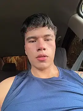 Stripchat Free Porn Cam of Logan_smith1