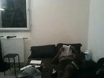 Stripchat Nude Webcam of papoupinthishit