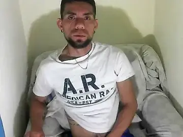 Stripchat Watch Live Sex Cams of thomas2wood