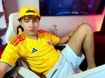 Stripchat Best live sex cam show of Eiden_carter