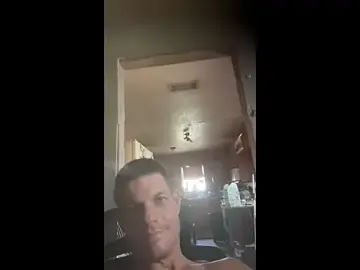Stripchat Sex Cam of JockNThirsty