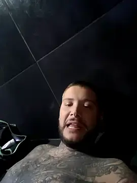 Stripchat Live Sex Cam of Elvispsic