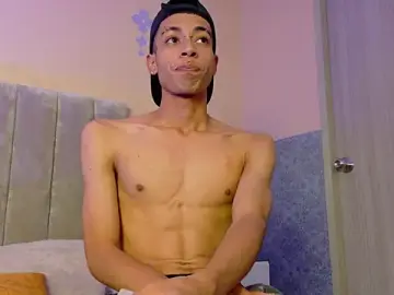 Stripchat Live Sex Cam of Liam__Mercury
