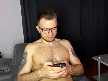 Stripchat Live Sex Cam of jaguar_777