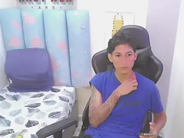 Stripchat Sex Cam of liam_play