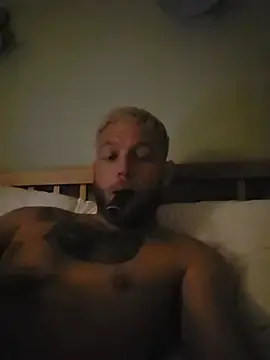 Stripchat Free Porn Cam of 10AlphaPapa01