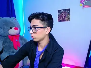 Stripchat Nude Webcam of OwenBluee