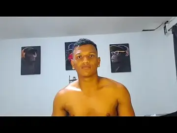 Stripchat Nude Webcam of Ian_Arcia