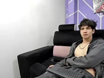 Stripchat Nude Webcam of DANIEL_Hot777