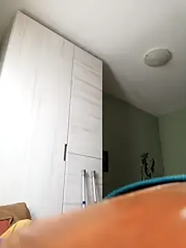 Stripchat Watch Live Sex Cams of Toni13_1983