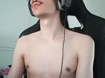 Stripchat Watch Live Sex Cams of gabrielNovin17cm