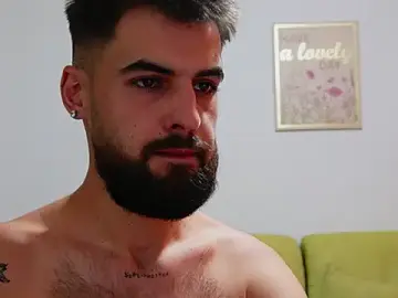 Stripchat Live Porn of HairyRobxxx