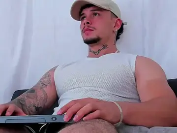Stripchat Best Webcam of NoahhBrown