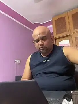 Stripchat Live Sex Cam of Dick_6inches_Delhi