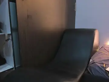 Stripchat Watch Live Sex Cams of Benjamin_lich