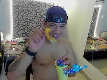 Stripchat Best live sex cam show of Benjamin_lich