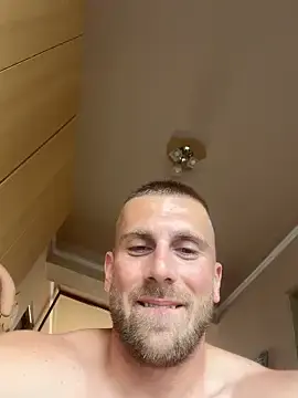 Stripchat Sex Cam of trainwithme