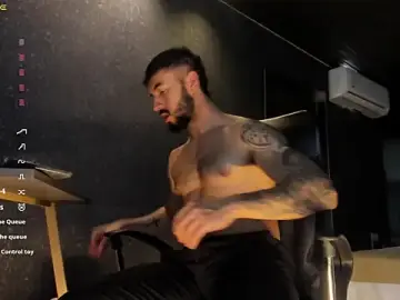 Stripchat Live Sex Cam of MarkWalker__