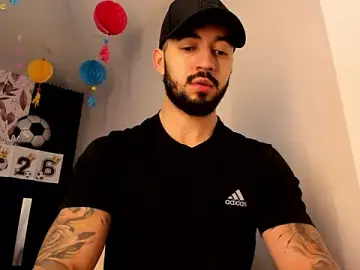 Stripchat Sex Cam of MarkWalker__