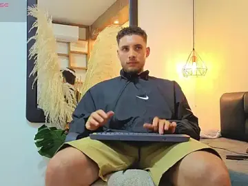 Stripchat Live Sex of Kiing_001