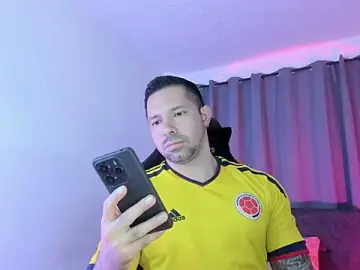 Stripchat Live Sex Cam of Pierre_Vidal