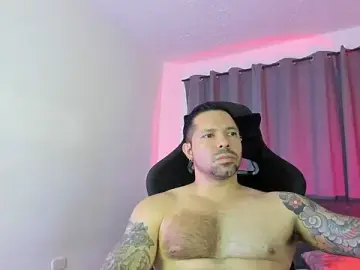 Stripchat Nude Webcam of Pierre_Vidal