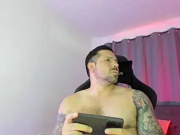 Stripchat Live Sex Cam of Pierre_Vidal