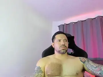 Stripchat Sex Cam of Pierre_Vidal